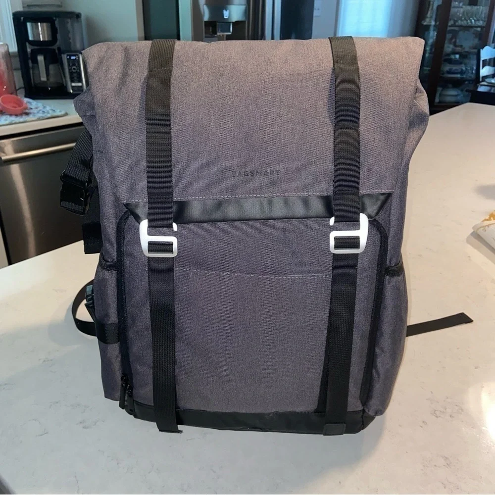 BAGSMART Large Grey Camara backpack bag w/ compartments